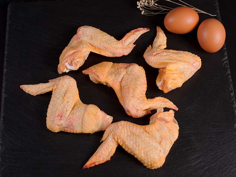 Alas de pollo de campo