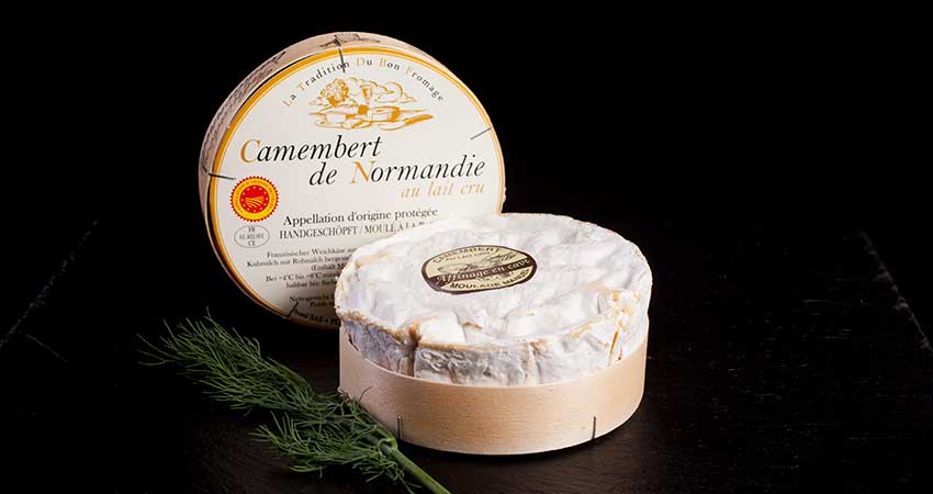 Queso Camembert de leche cruda D.O. Queso Camembert de leche cruda D.O.