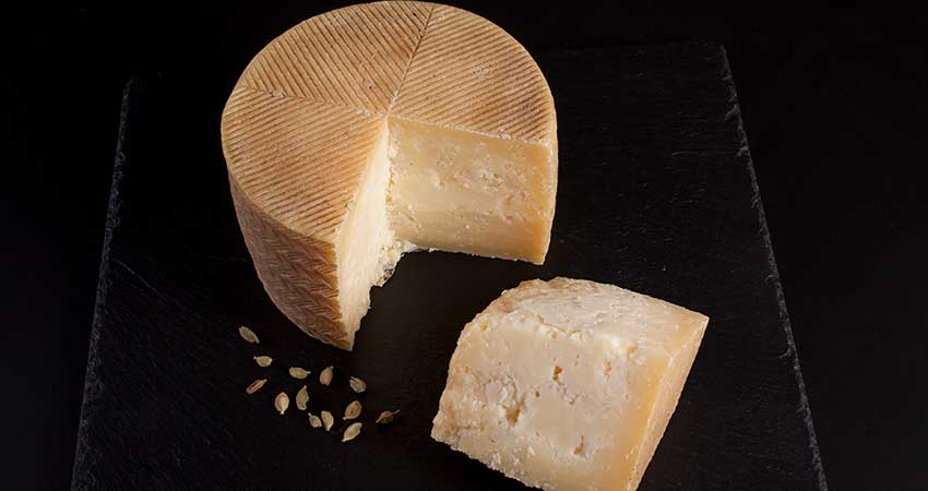 Queso Manchego Artesano Curado D.O. Queso Manchego Artesano Curado D.O.