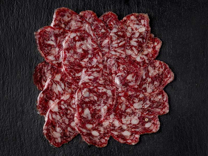 Salchichón de cebo ibérico cortado
